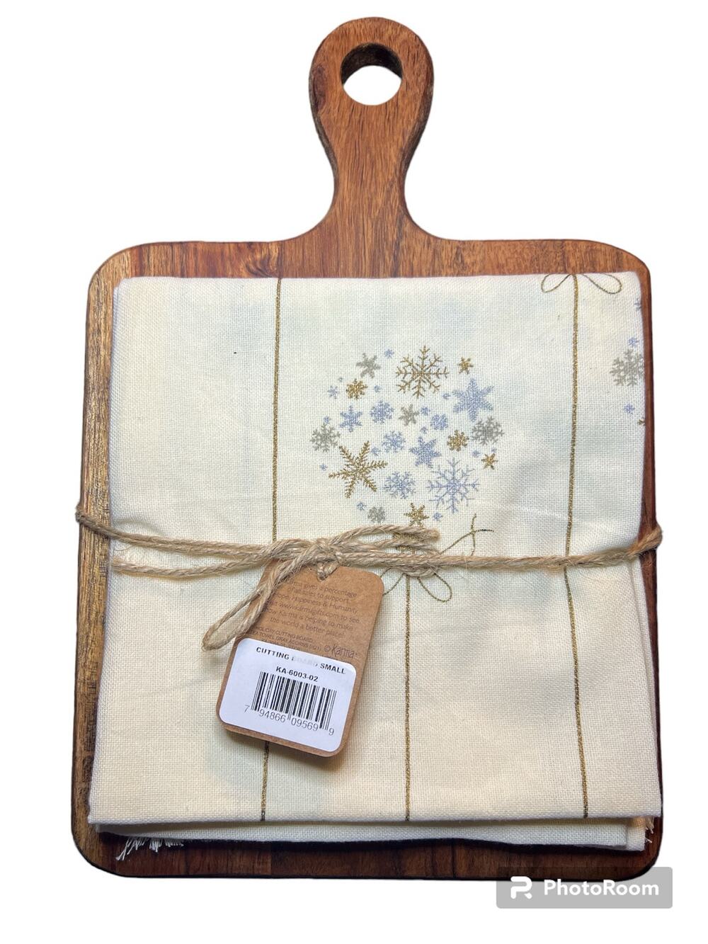 Karma Snowflake Cutting Board & Towel Set - Holiday Decor